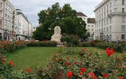 Monument near the Viennese City Park