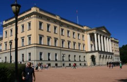 The changing of the guard at Oslo's Royal Palace