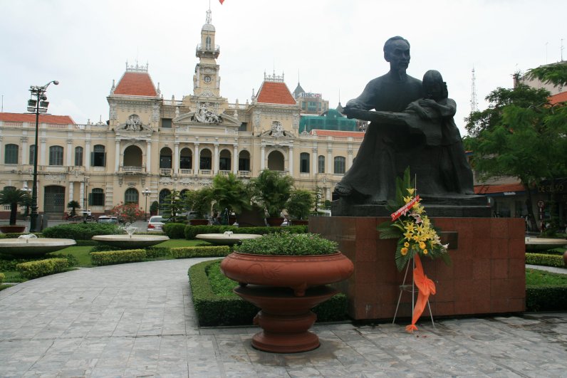 Ho Chi Minh Statue